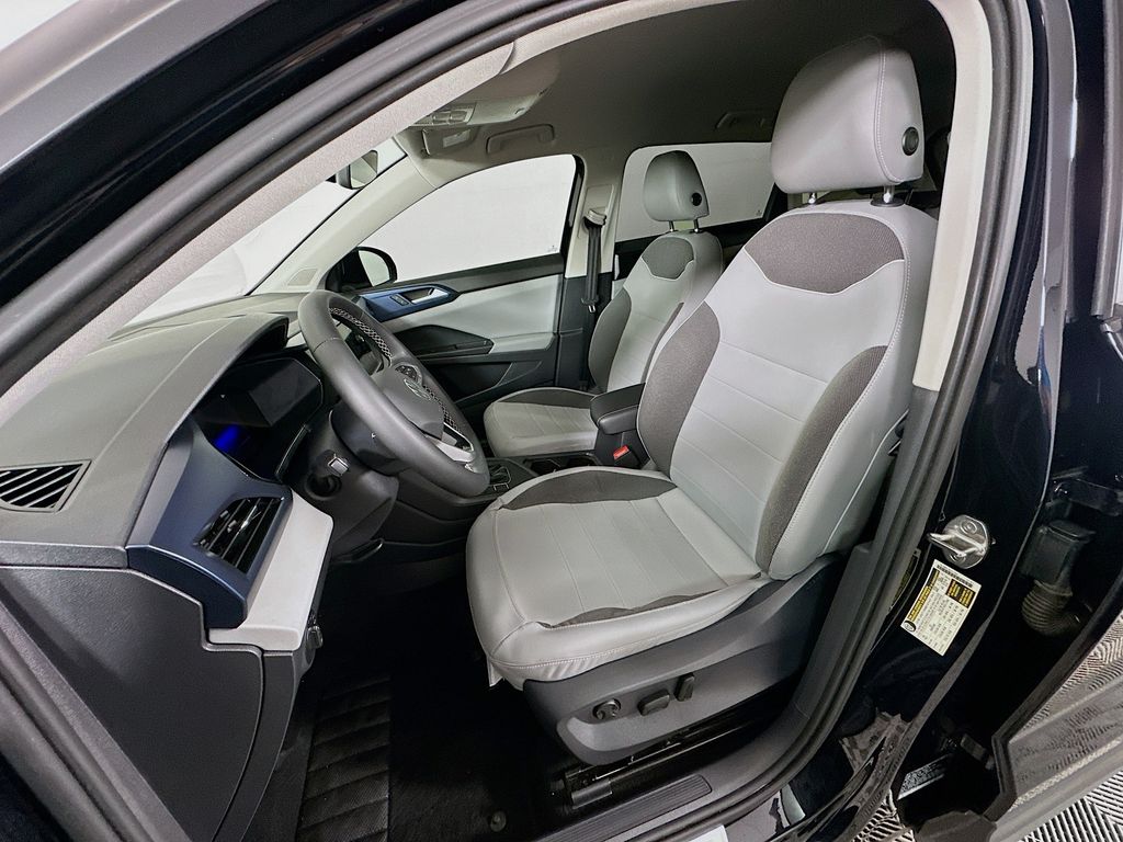 Thumbnail: 2023 Volkswagen Taos - 20