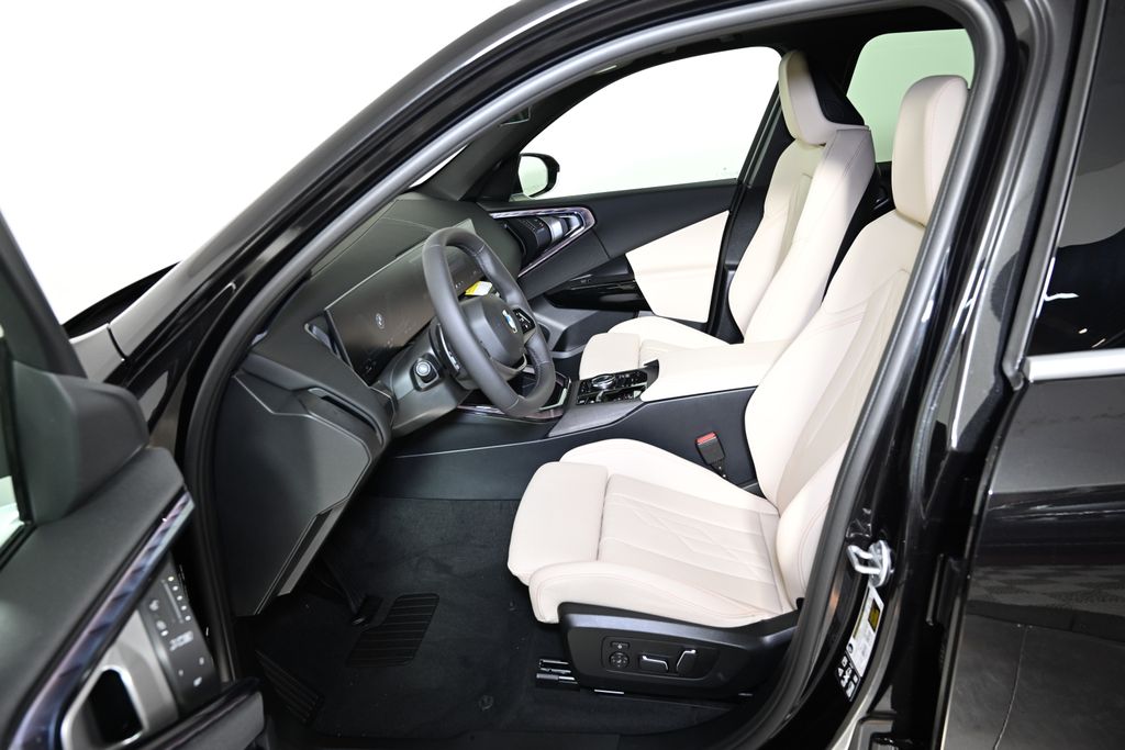 Thumbnail: 2026 BMW X3 - 14