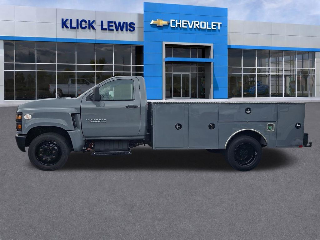 2024 Chevrolet Silverado 4500HD Work Truck - 3