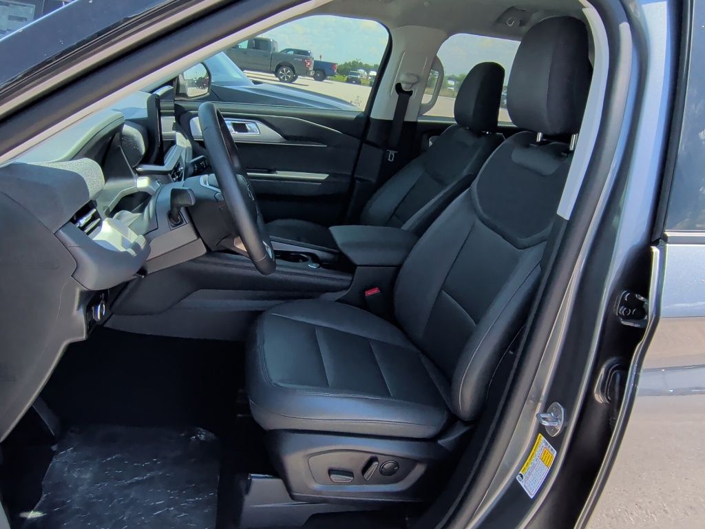 2026 Ford Explorer Active - 11