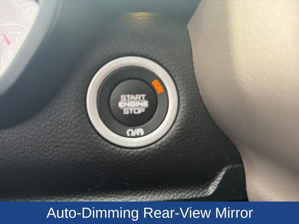 2020 Ram 1500 Laramie Crew Cab 4x4 5'7" Box