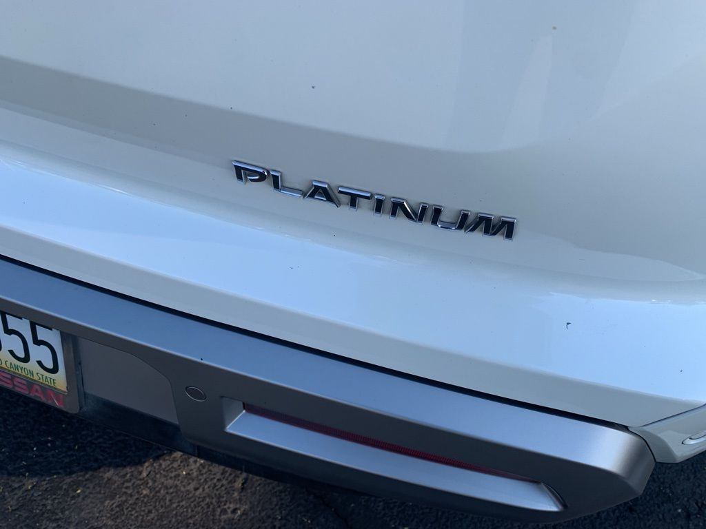 2023 Nissan Pathfinder Platinum 9