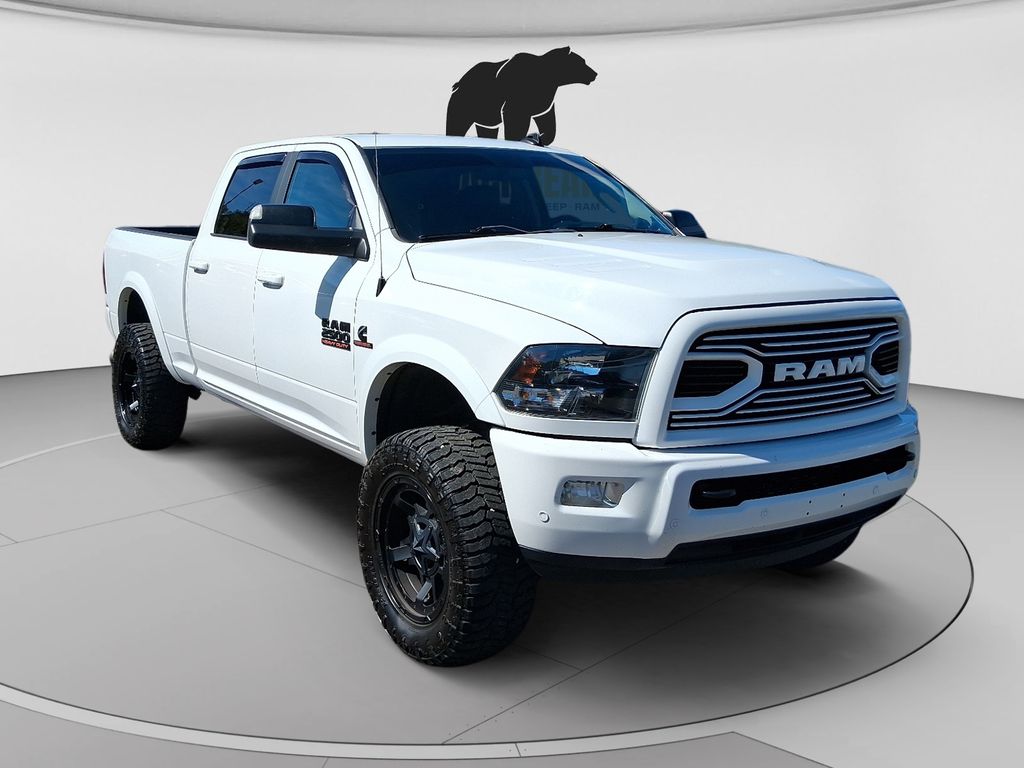 2018 RAM 2500 Blanco (Bright White Clearcoat) Camioneta Todo terreno 6 velocidades Automática