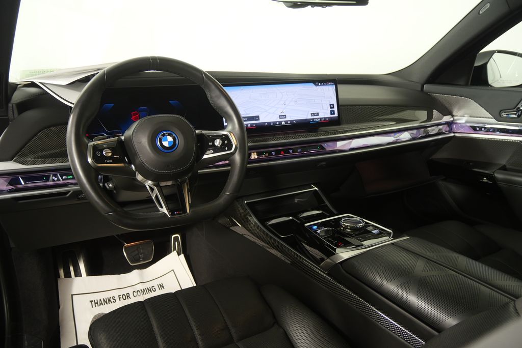 Thumbnail: 2023 BMW i7 - 16