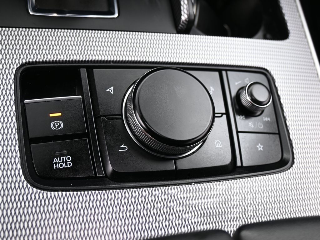Used 2025 Rhodium White Premium Mazda Preferred image 20