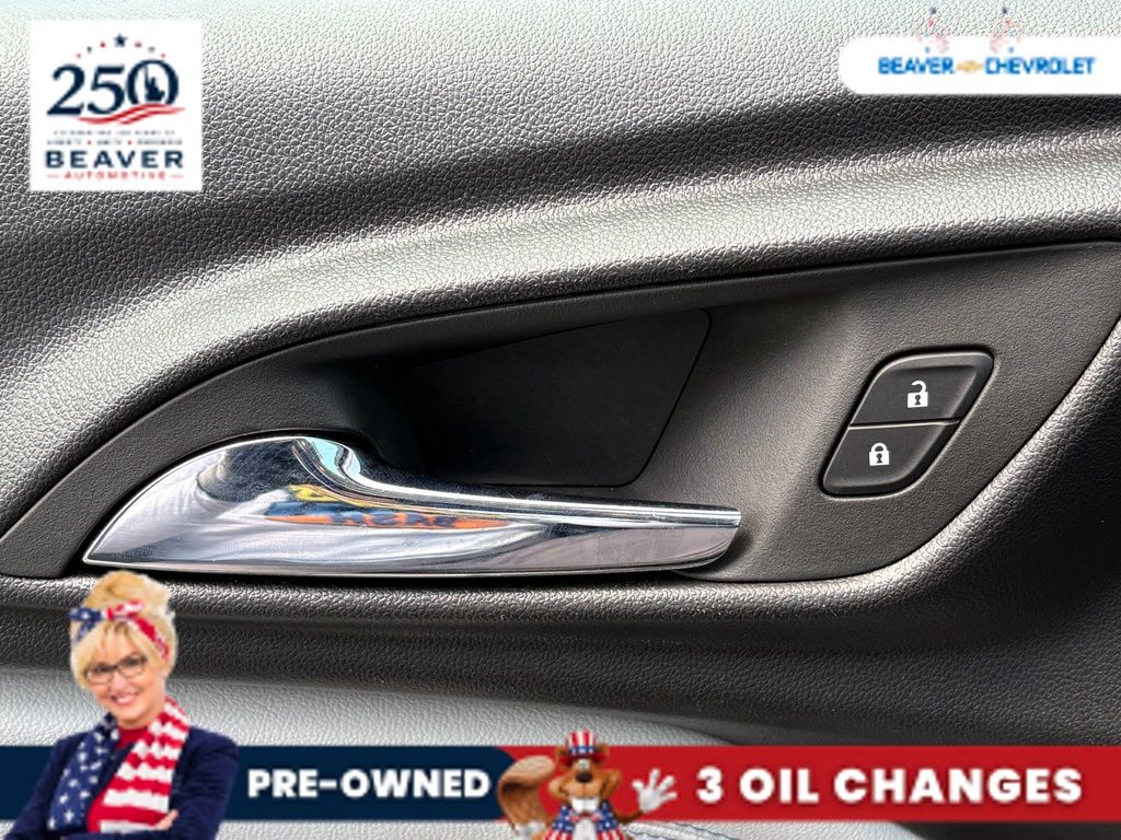 Used 2025 Chevrolet Trax SUV