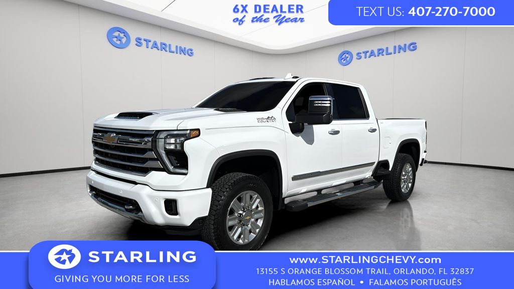 White (Iridescent Pearl Tricoat) 2024 Chevrolet Silverado 2500HD High Country Crew Cab 4WD Pickup Truck Four-Wheel Drive Automatic
