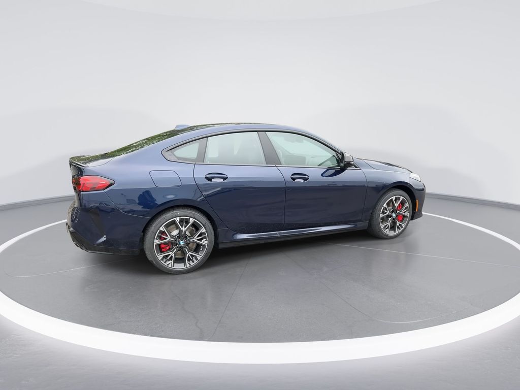 Thumbnail: 2025 BMW 2 Series - 8