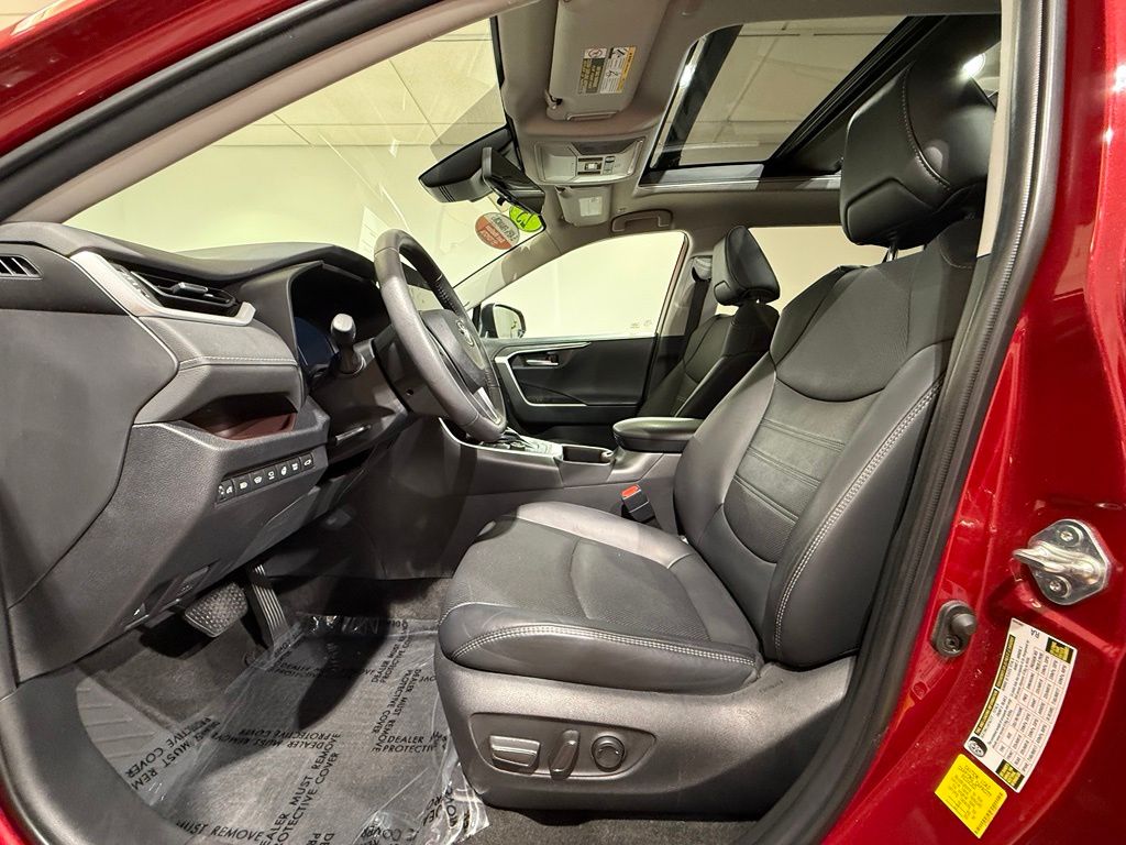 Thumbnail: 2023 Toyota RAV4 - 13