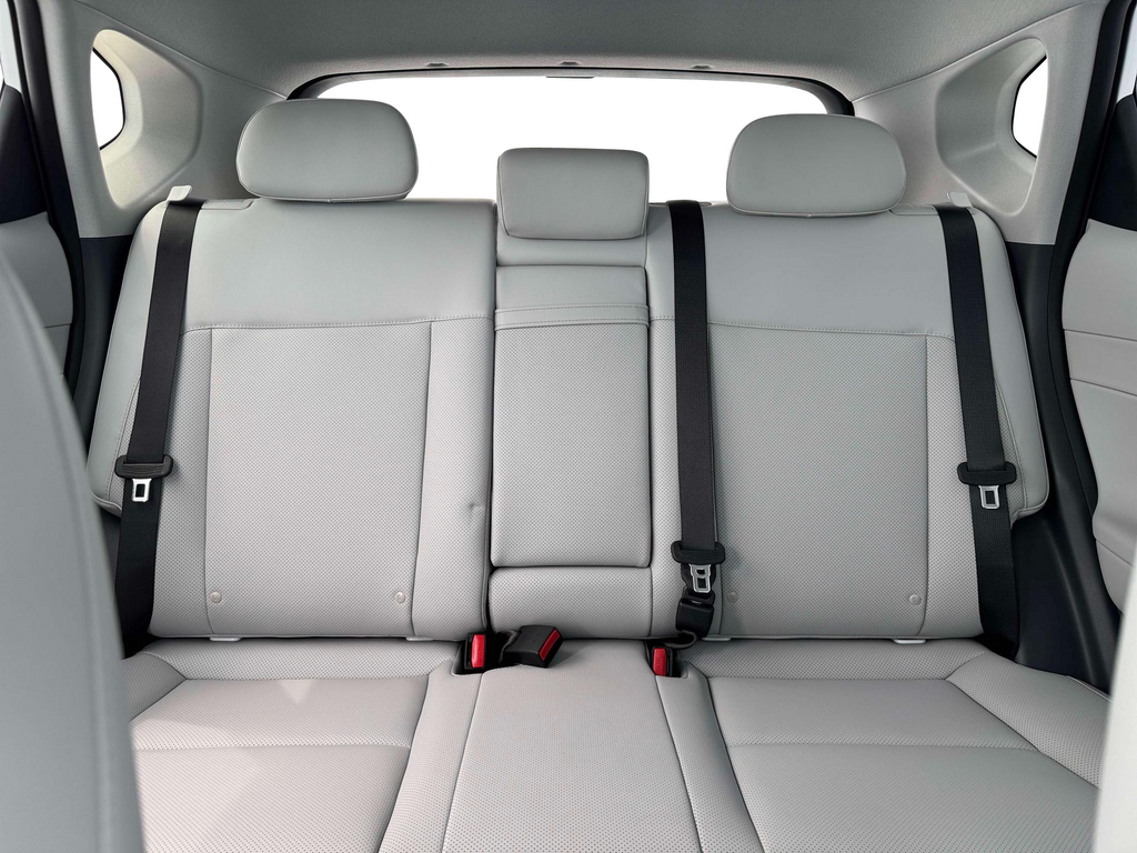 New 2026 Black Hyundai SEL Premium image 16