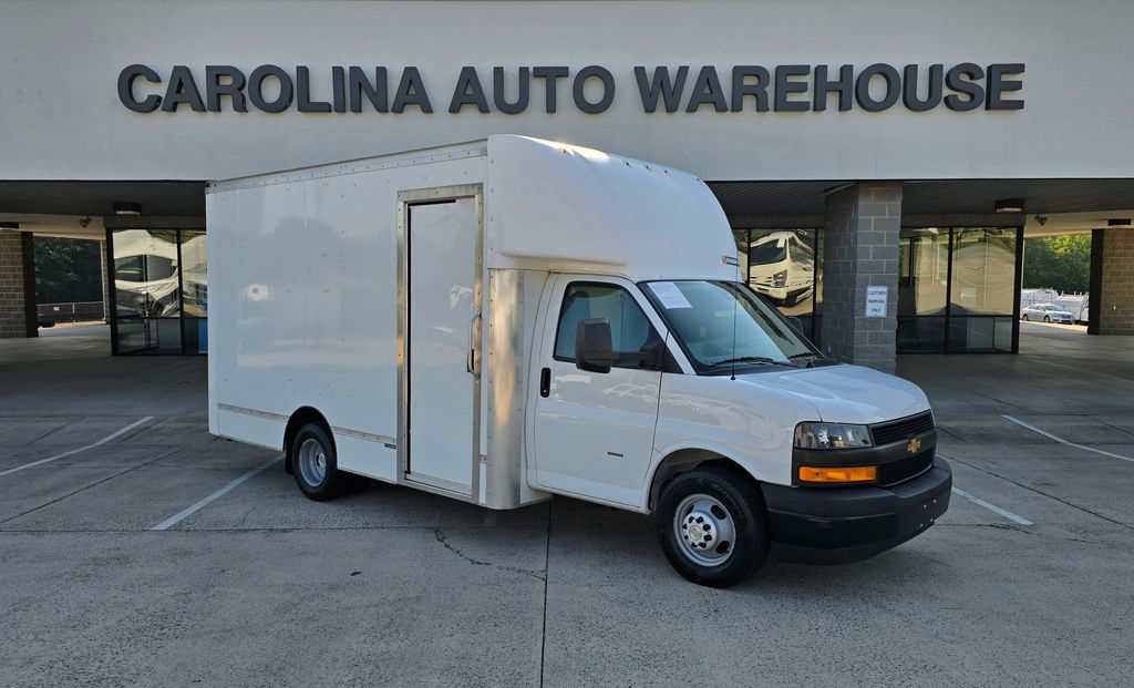 Summit White 2021 Chevrolet Express Chassis Van Rear-Wheel Drive 6-Speed Automatic Overdrive