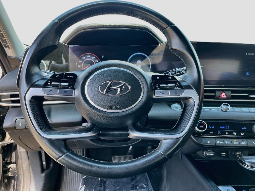 2023 Hyundai Elantra SEL Black at Monument Chevrolet