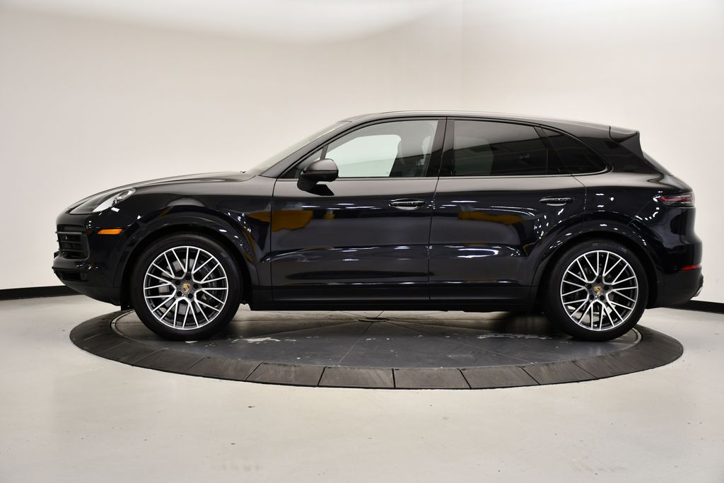 Thumbnail: 2022 Porsche Cayenne - 2