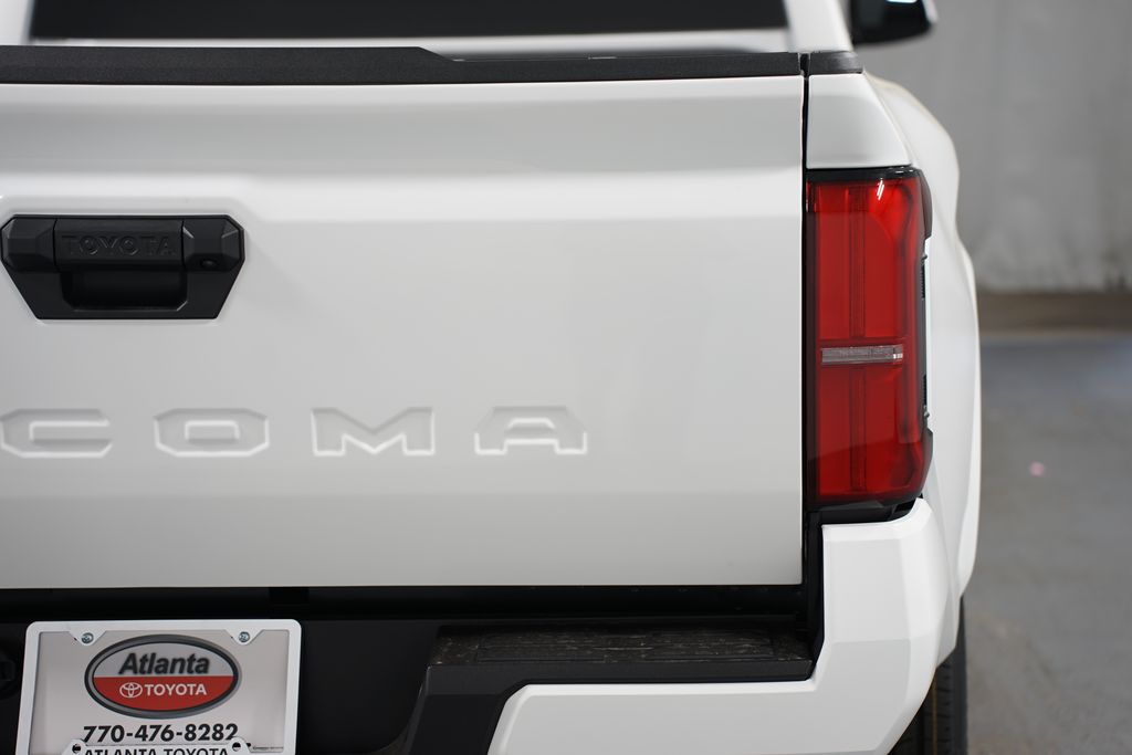 2025 Toyota Tacoma SR5 10