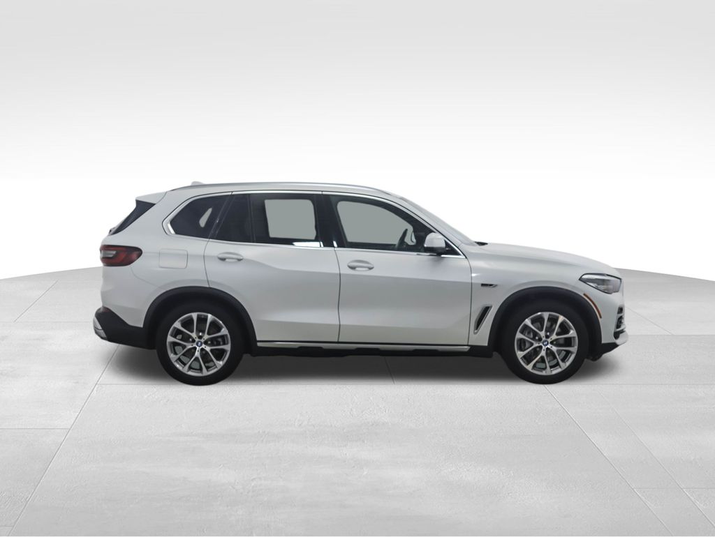 Thumbnail: 2023 BMW X5 - 6
