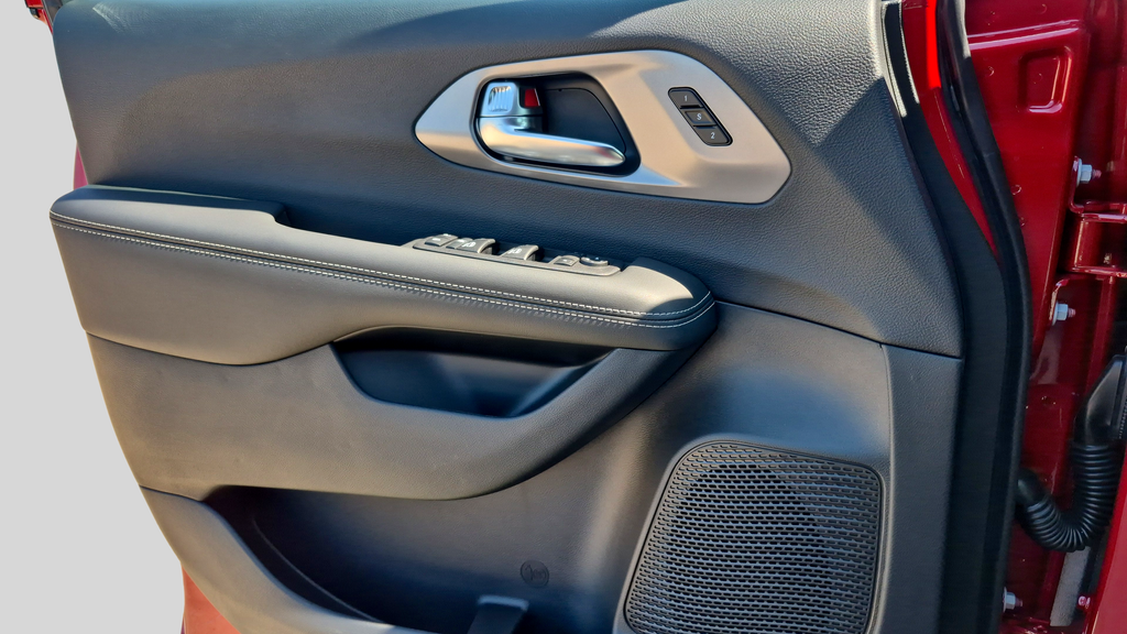 2026 Chrysler Pacifica