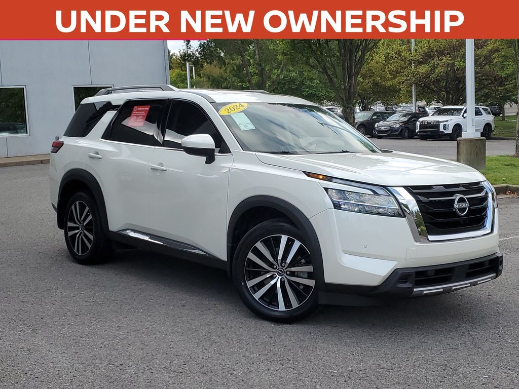 Pearl White 2024 Nissan Pathfinder SUV / Crossover All-Wheel Drive 9-Speed Automatic