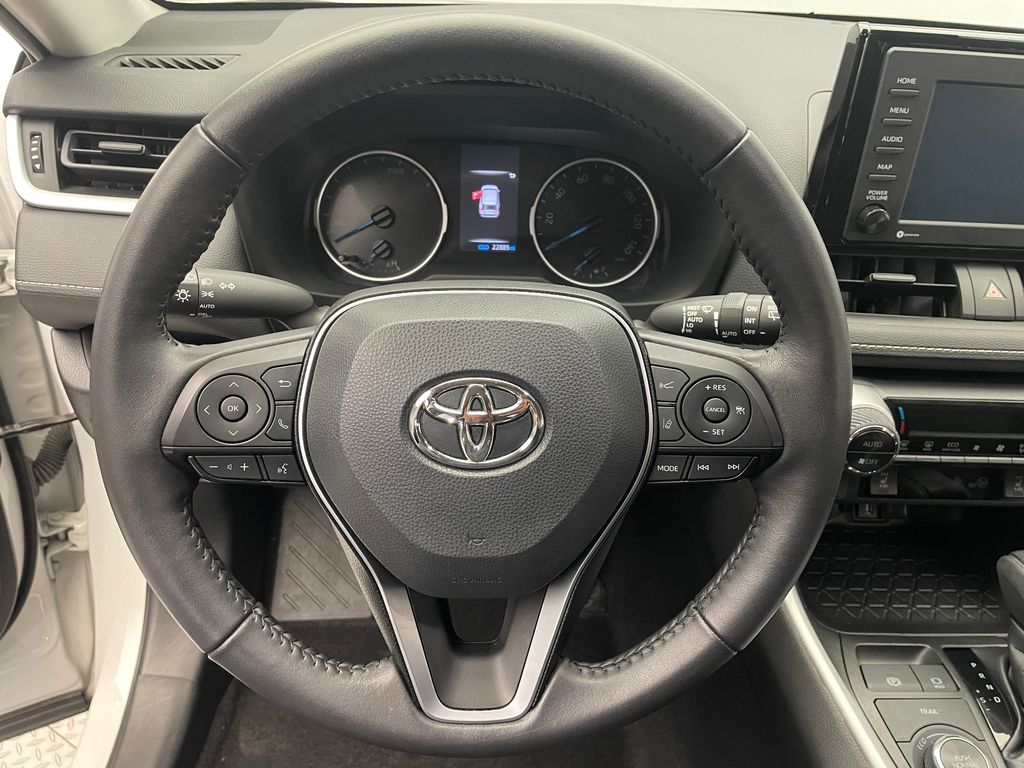 2022 Toyota RAV4 XLE 21