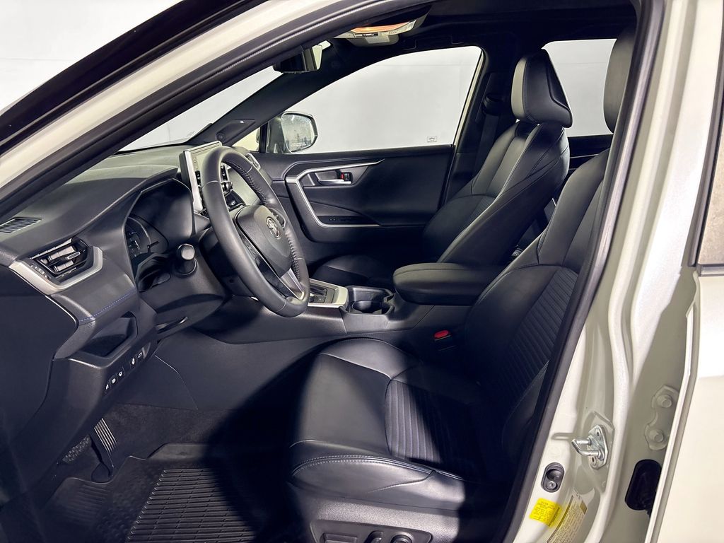 2020 Toyota RAV4 Hybrid XSE