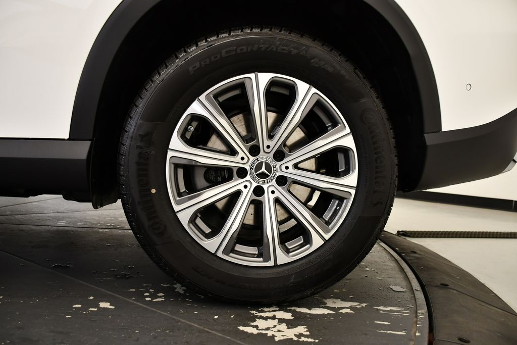 Thumbnail: 2026 Mercedes-Benz GLC - 14