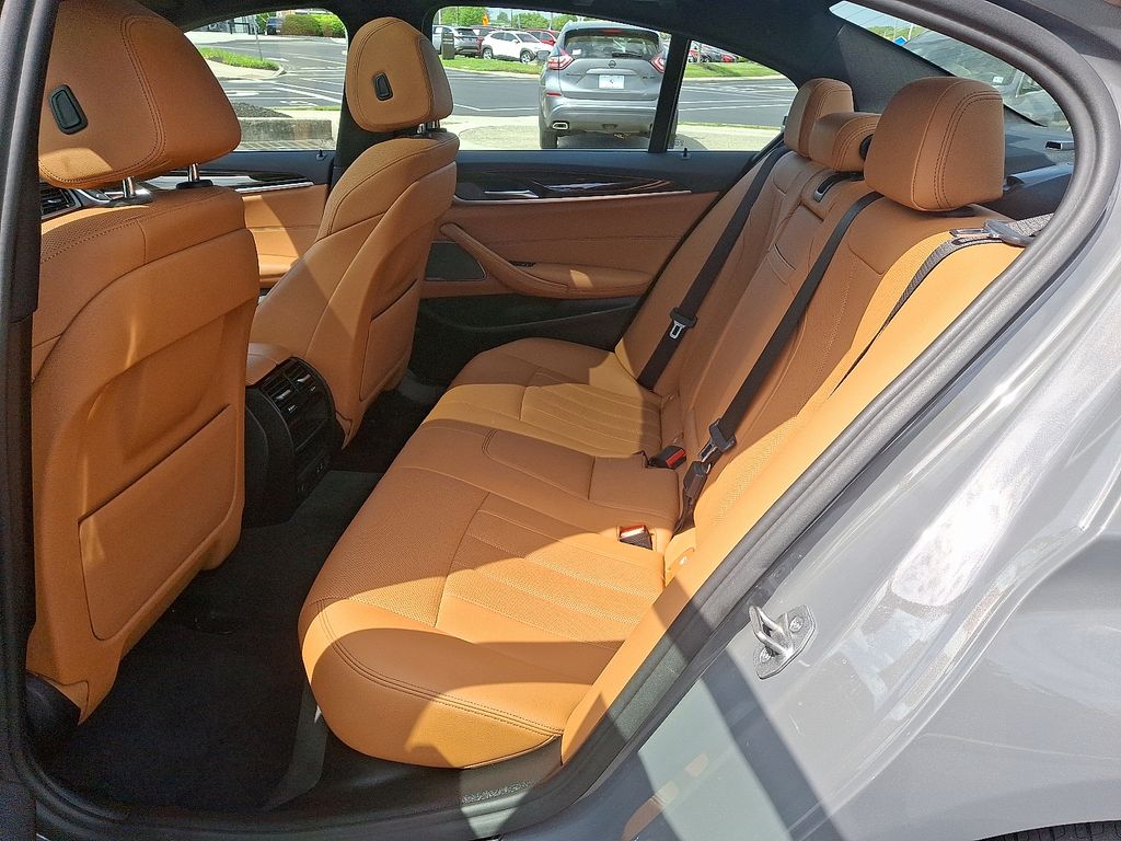 2022 BMW 5 Series 530i xDrive 10