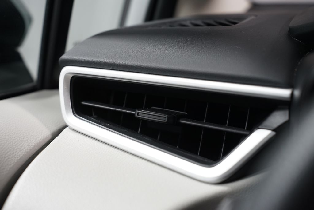 Thumbnail: 2025 Toyota Corolla - 23