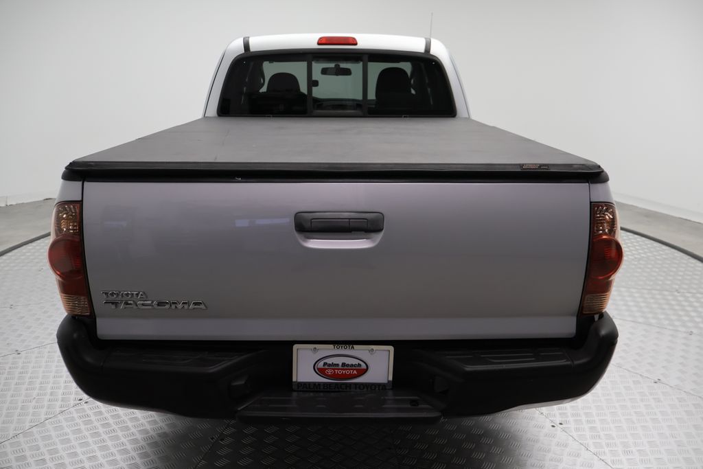 Thumbnail: 2012 Toyota Tacoma - 10