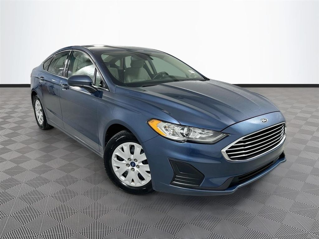 Blue Metallic 2019 Ford Fusion Sedan Front-Wheel Drive 6-Speed Automatic