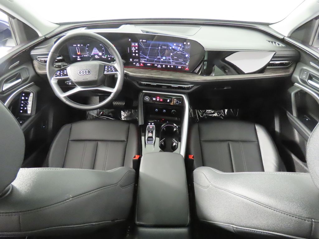 Thumbnail: 2025 Audi Q5 - 11