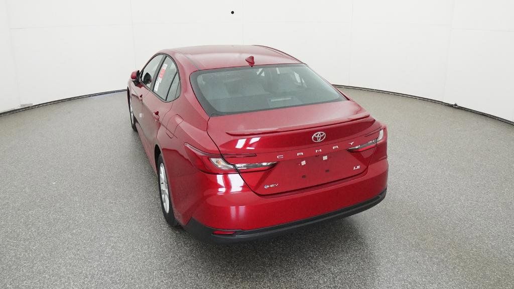 2025 Toyota Camry LE 31