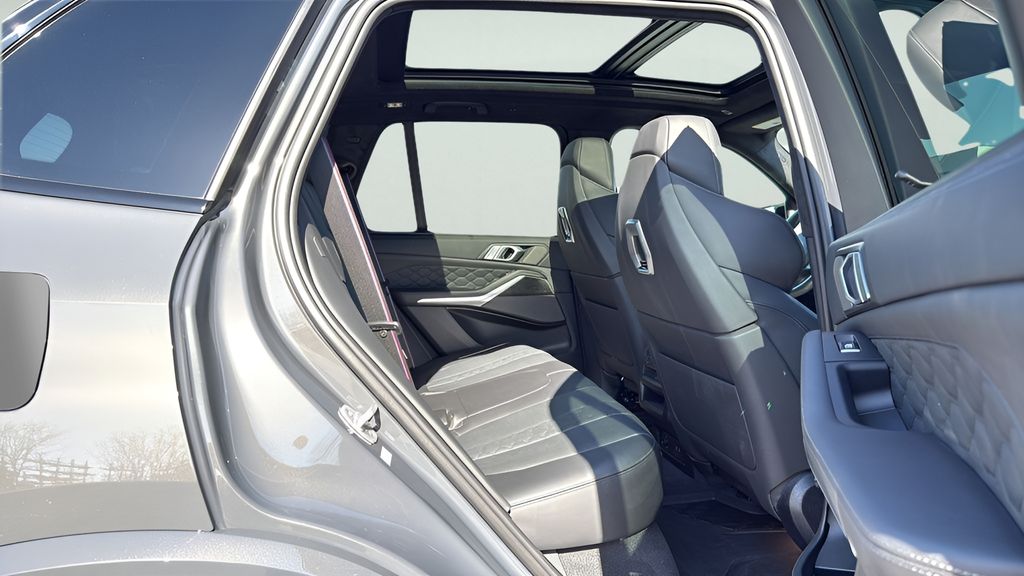 2025 BMW X5 M