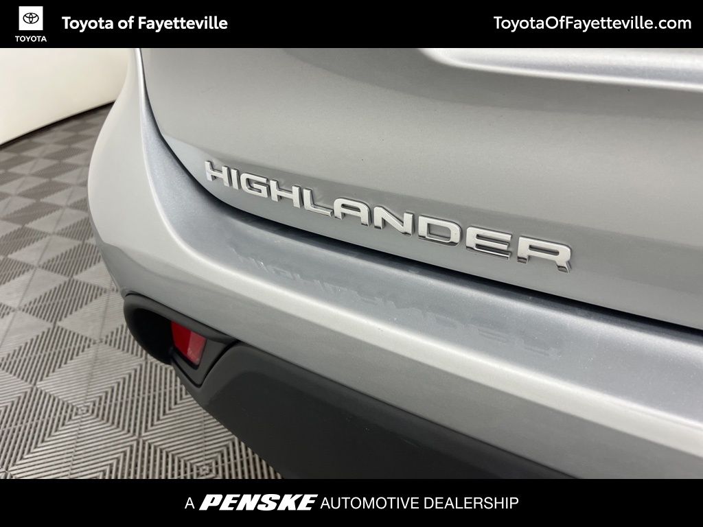 2024 Toyota Highlander XLE 3