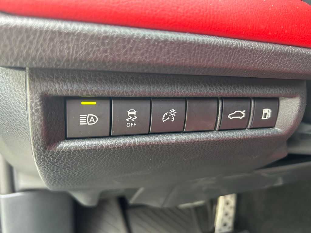 Thumbnail: 2025 Toyota Camry - 18