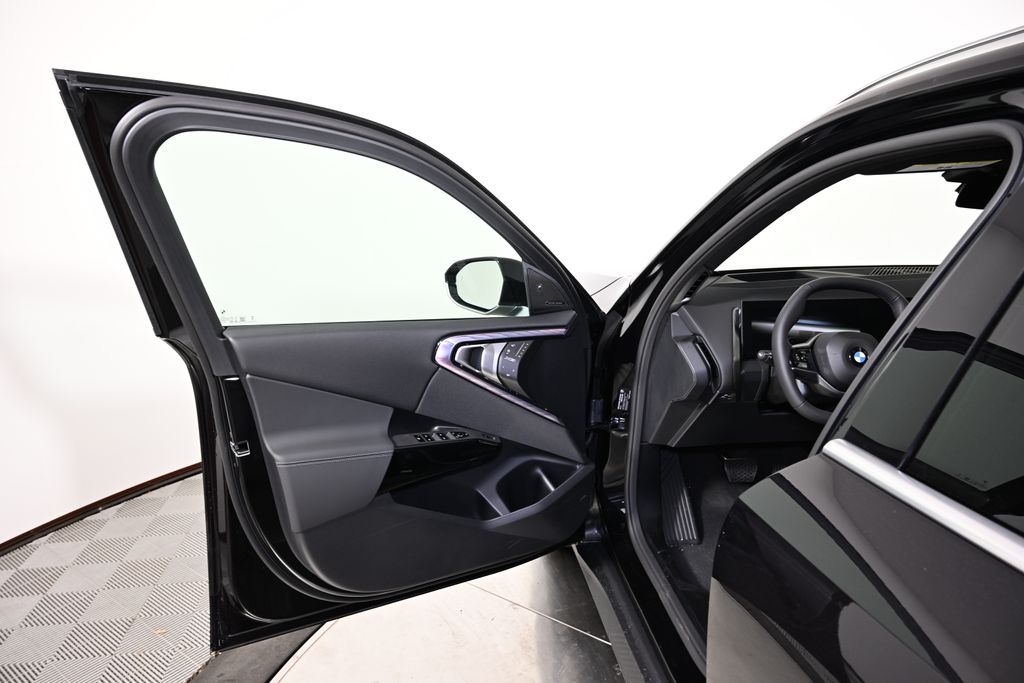 Thumbnail: 2026 BMW X3 - 21