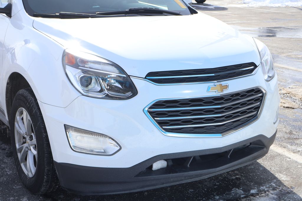 Thumbnail: 2017 Chevrolet Equinox - 2