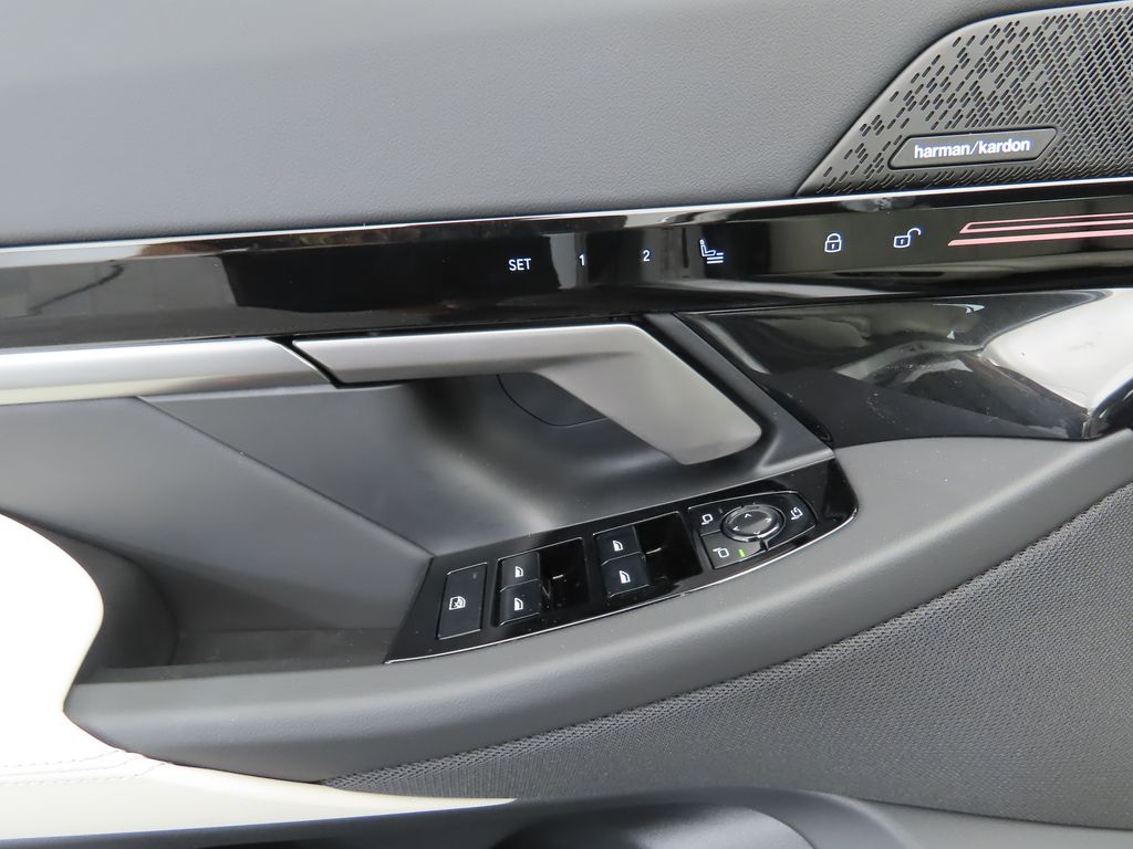 Thumbnail: 2026 BMW 5 Series - 24