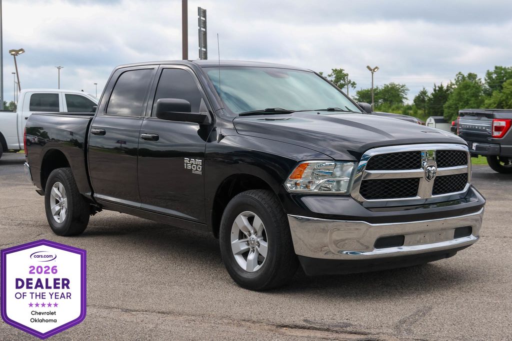 Diamond Black Crystal Pearlcoat 2021 RAM 1500 Pickup Truck Four-Wheel Drive 8-Speed Automatic