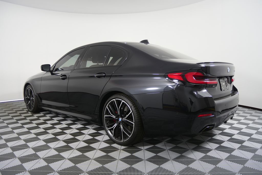 Thumbnail: 2023 BMW 5 Series - 5