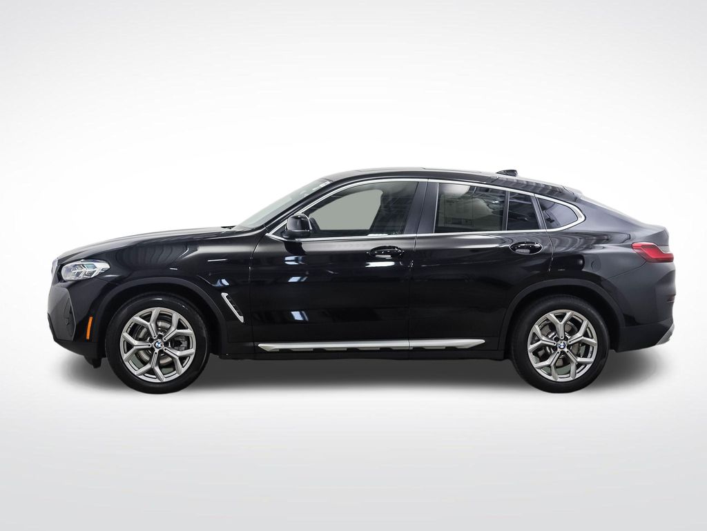 Thumbnail: 2023 BMW X4 - 2
