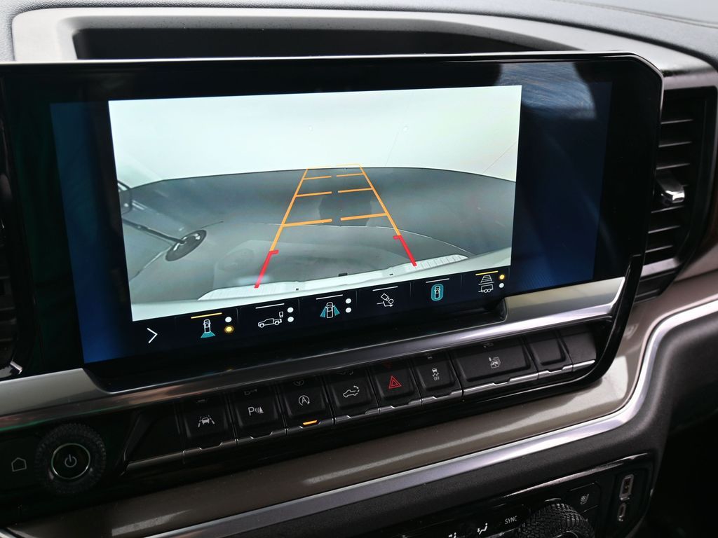 Used 2022 Iridescent Pearl Tricoat Chevrolet High Country image 26