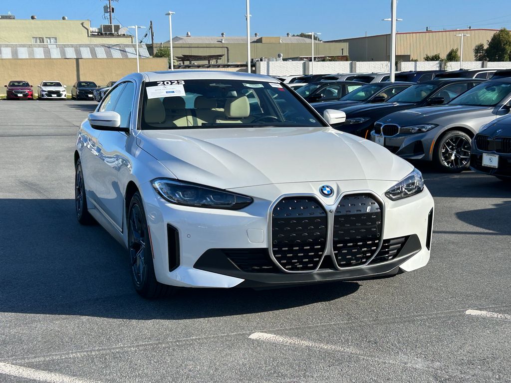 Thumbnail: 2023 BMW i4 - 7
