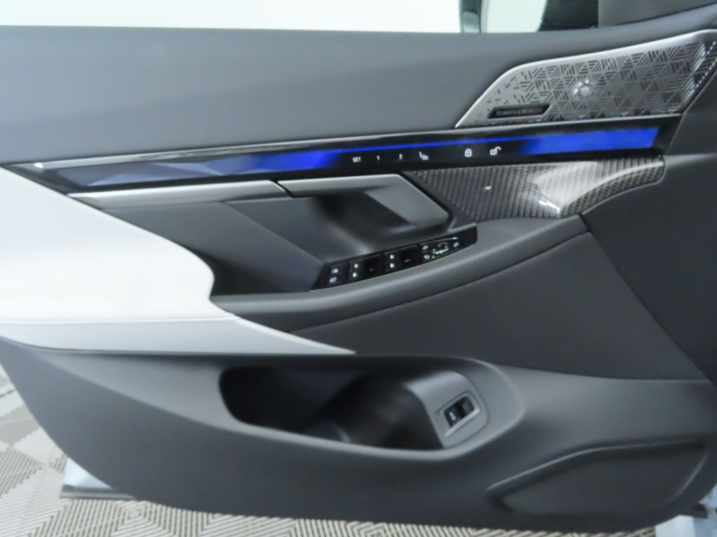 Thumbnail: 2026 BMW M5 - 25