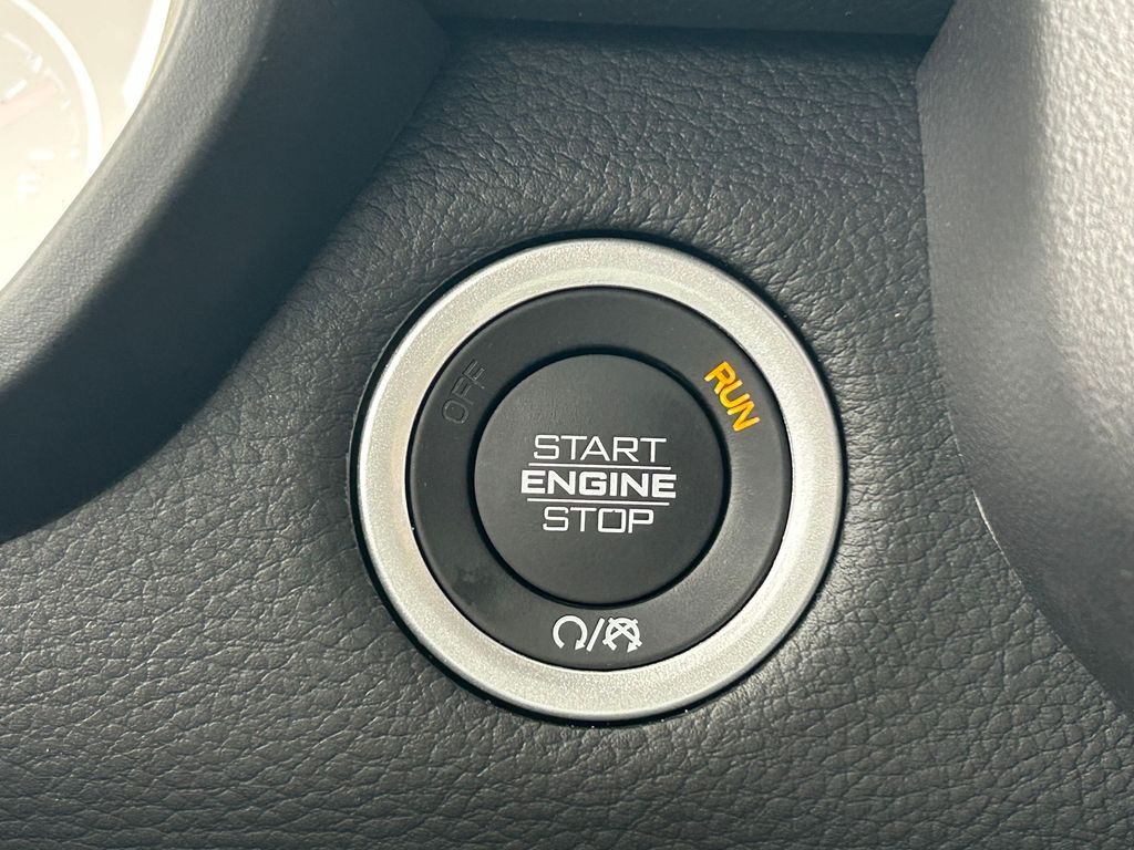 Used 2026 Bright White Clearcoat Ram Laramie image 31