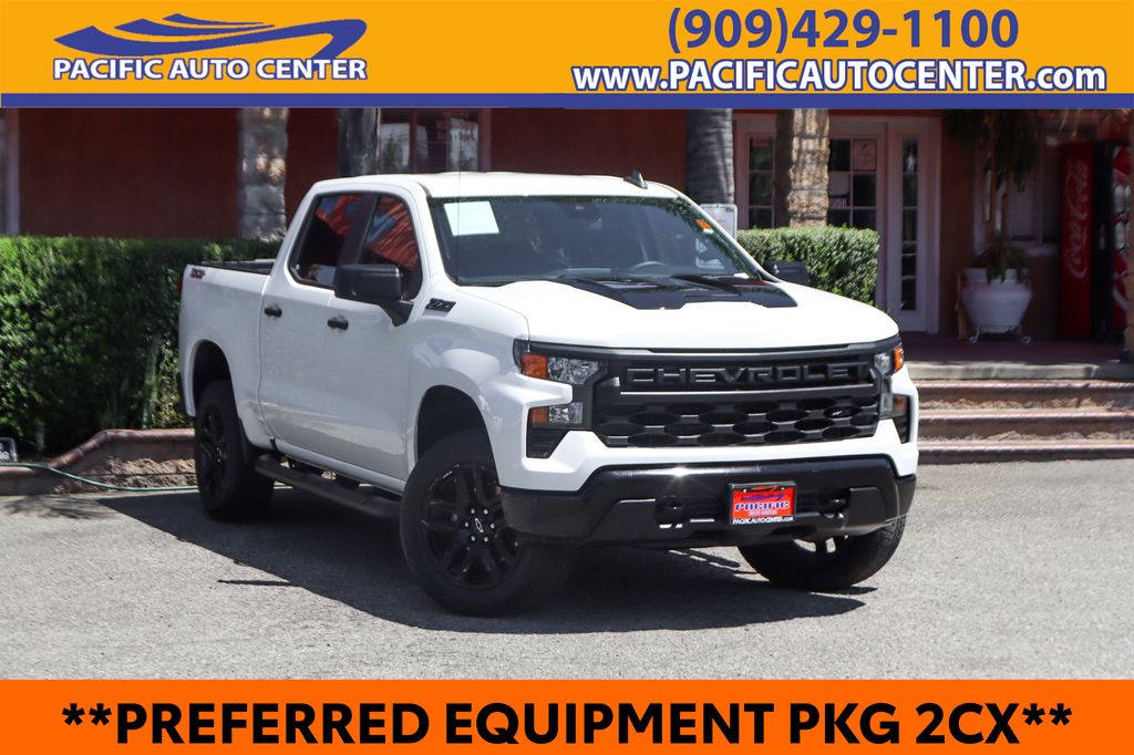 Summit White 2024 Chevrolet Silverado 1500 Pickup Truck Four-Wheel Drive 8-Speed Automatic