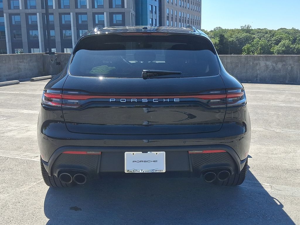 Thumbnail: 2026 Porsche Macan - 9
