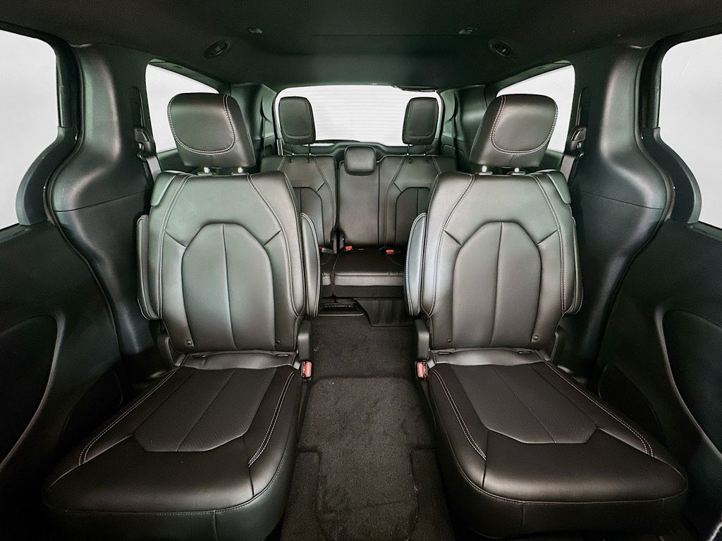 New 2026 Black Chrysler Select image 10