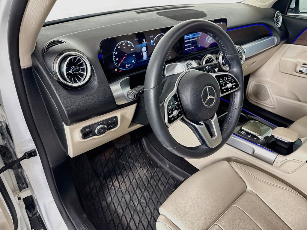 Thumbnail: 2023 Mercedes-Benz GLB - 9