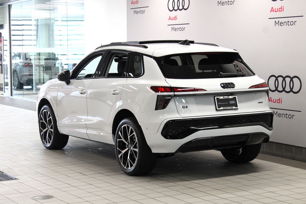 Thumbnail: 2026 Audi Q3 - 4