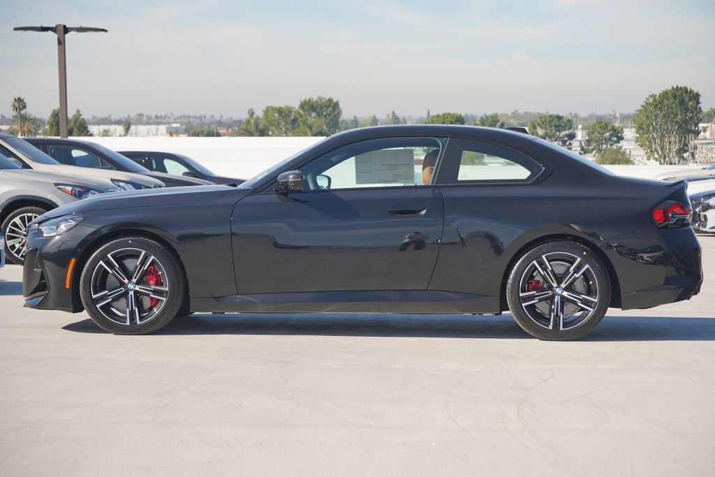 Thumbnail: 2026 BMW 2 Series - 4