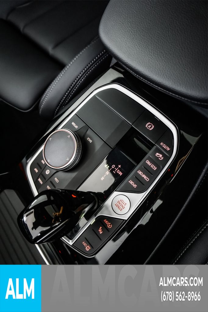 Used 2025 Black BMW xDrive30i image 43